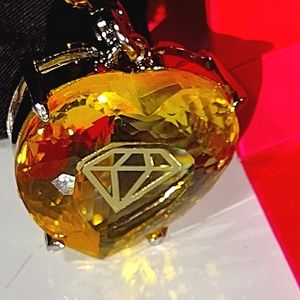 JUICY ✨ Jumbo Canary Diamond Jumbo 👑 💕 Heart Never Removed from 🎁 NWT